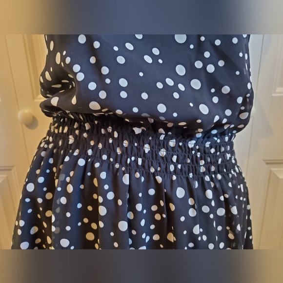 Guess Asymmetrical Polkadot Dress| Size 6 - Picture 4 of 6